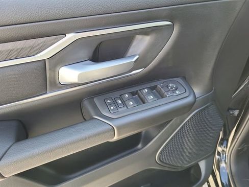 New 2026 RAM 1500 4x4 Crew Cab image 15