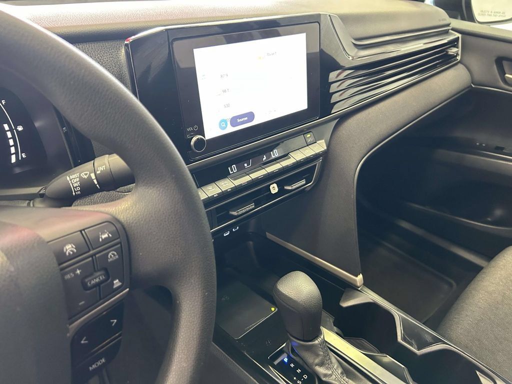 Used 2025 Toyota Camry LE w/ Convenience Package FWD image 21
