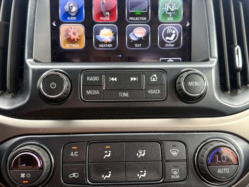 Used 2018 Chevrolet Colorado Z71 w/ Centennial Edition AWD/4WD image 28