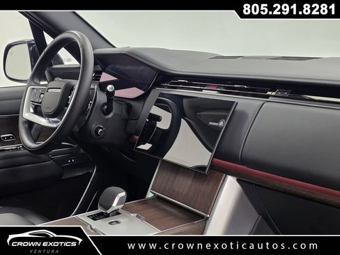 Used 2025 Land Rover Range Rover Autobiography AWD/4WD image 10