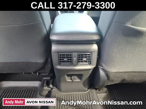 Used 2025 Toyota RAV4 LE AWD/4WD image 40