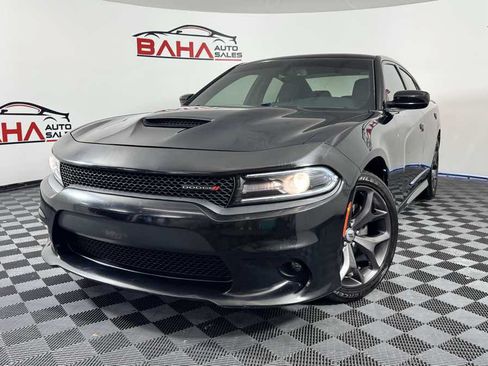 Used 2019 Dodge Charger GT RWD image 2