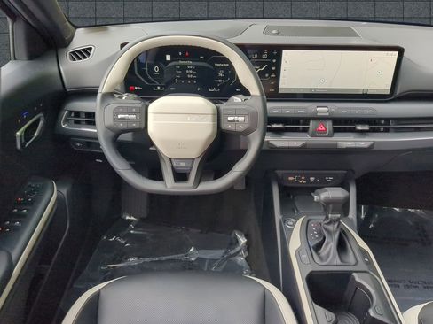 New 2025 Kia K4 GT-Line w/ GT-Line Premium Package FWD image 12