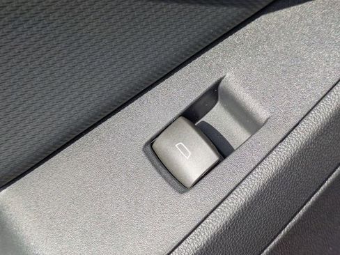 New 2026 Chevrolet Equinox LT FWD image 23