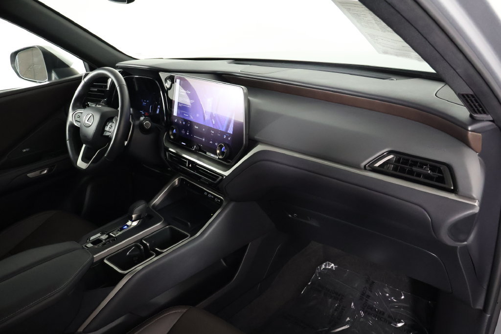Certified 2024 Lexus TX 350 FWD w/ Captains Chair Package image 9