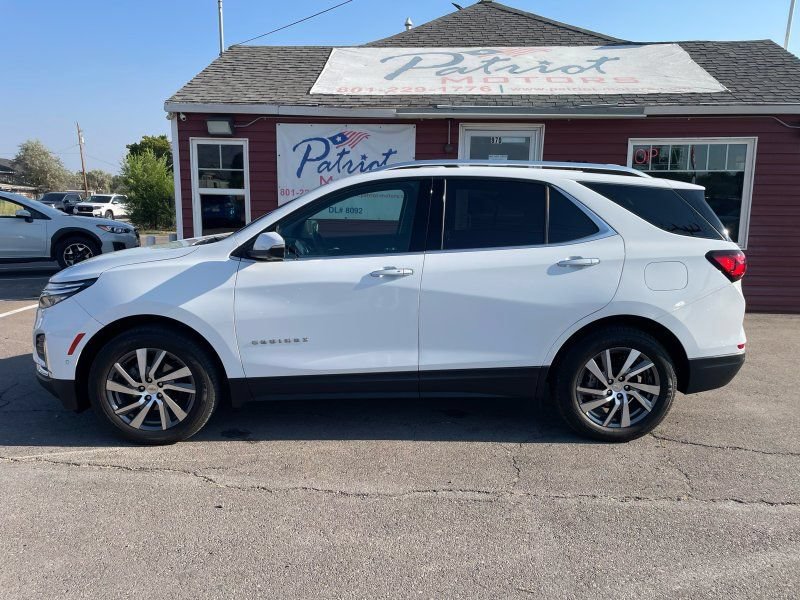 Used 2022 Chevrolet Equinox Premier AWD/4WD image 2