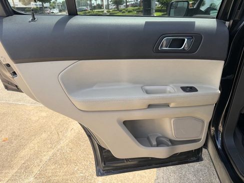 Used 2013 Ford Explorer FWD image 11