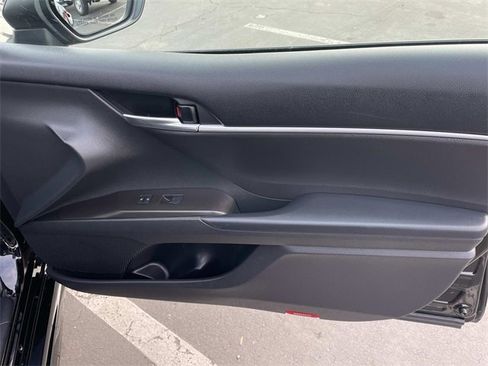 Used 2022 Toyota Camry SE image 24