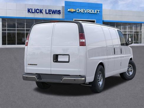 New 2026 Chevrolet Express 2500 w/ Chrome Appearance Package RWD image 4
