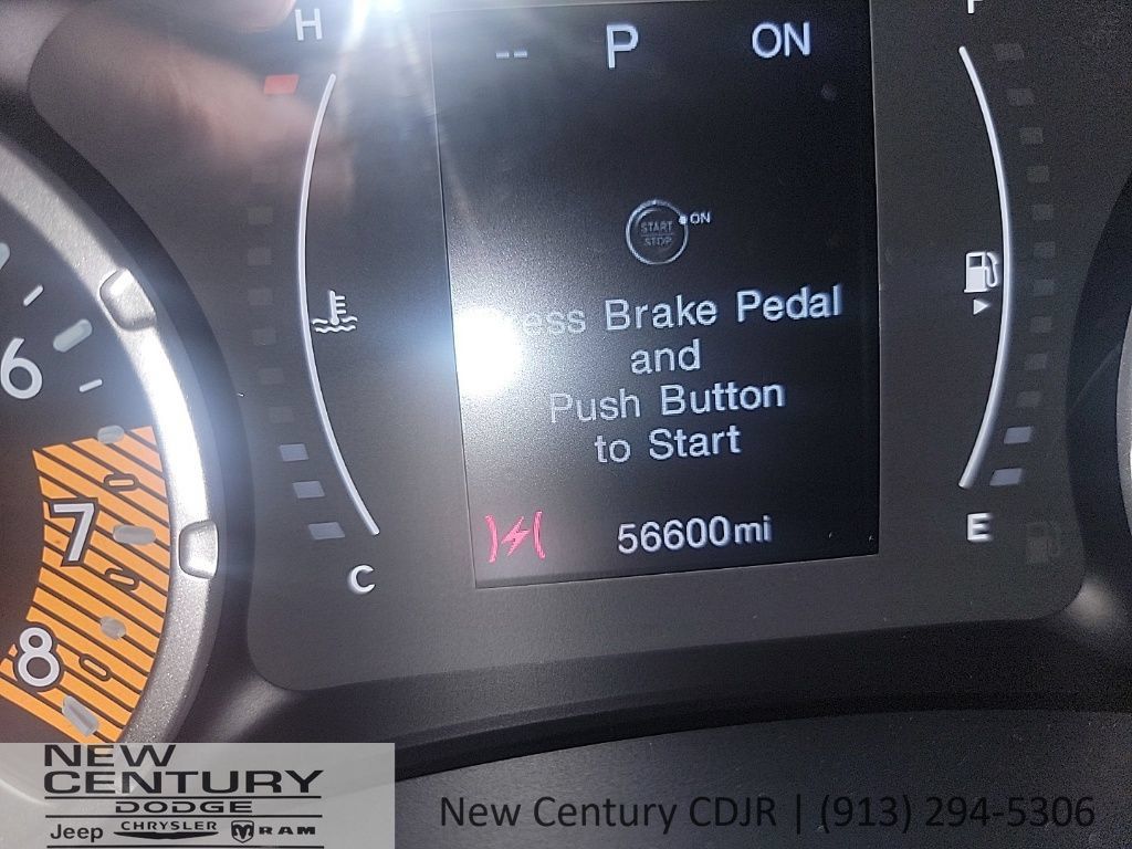 Used 2023 Jeep Renegade Latitude AWD/4WD image 6