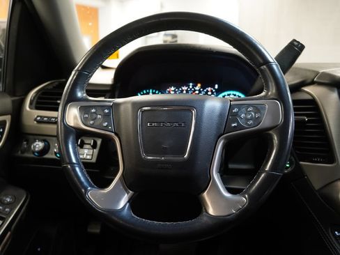 Used 2020 GMC Yukon XL Denali w/ Open Road Package AWD/4WD image 23