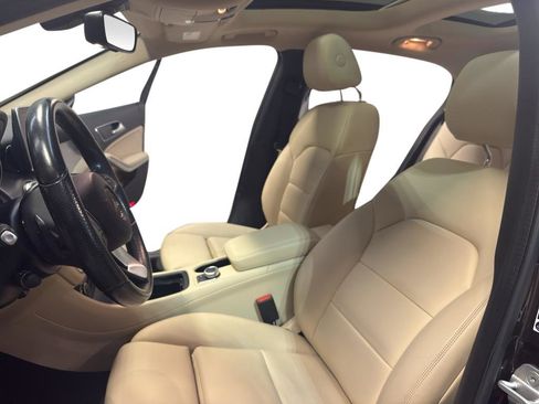 Used 2016 Mercedes-Benz GLA 250 4MATIC image 15