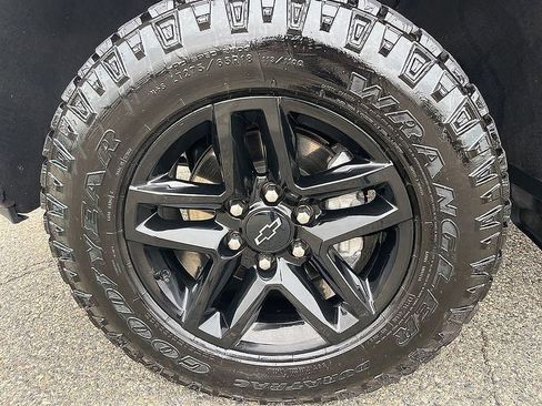 Used 2023 Chevrolet Silverado 1500 Custom Trail Boss image 12