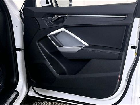 Used 2024 Audi Q3 2.0T Premium Plus w/ Premium Plus Package image 24