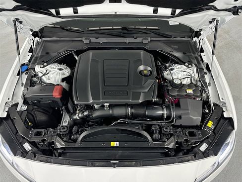 New 2024 Jaguar XF R-Dynamic SE image 31