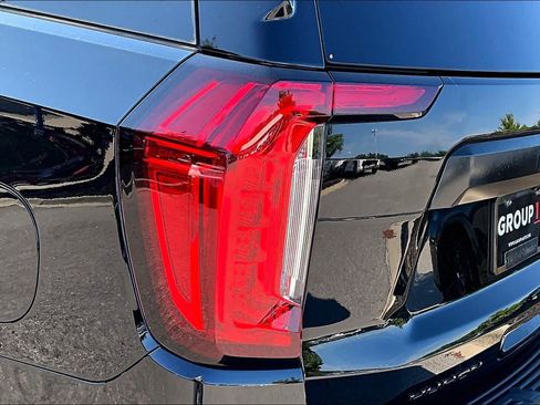 Used 2021 GMC Yukon Denali AWD/4WD image 30