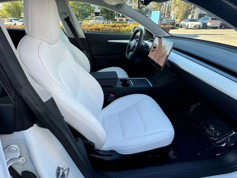 Used 2022 Tesla Model 3 Long Range AWD/4WD image 15