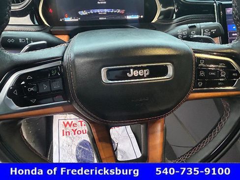 Used 2025 Jeep Grand Cherokee L Summit image 35