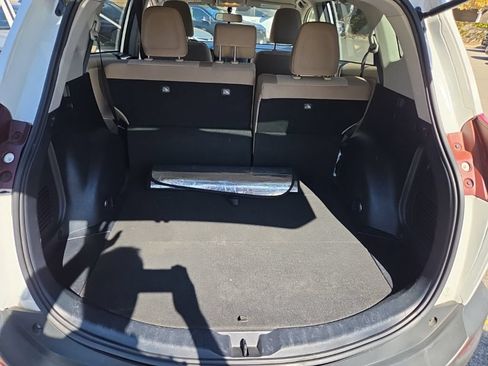 Used 2013 Toyota RAV4 LE FWD image 11
