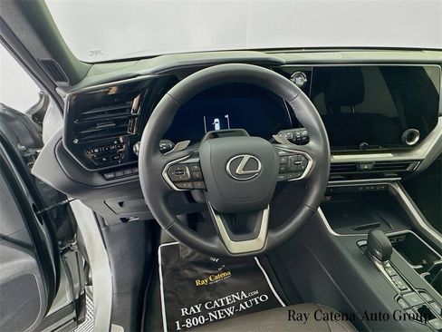 Used 2025 Lexus TX 350 AWD image 11