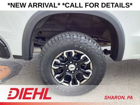 Used 2022 Chevrolet Silverado 1500 ZR2 w/ Technology Package AWD/4WD image 11