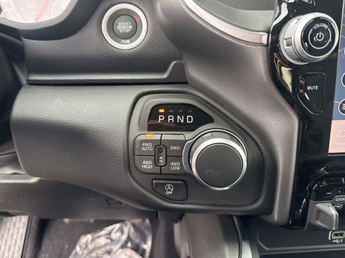 New 2026 RAM 1500 4x4 Crew Cab image 15