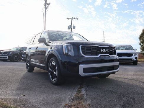 New 2025 Kia Telluride S image 1
