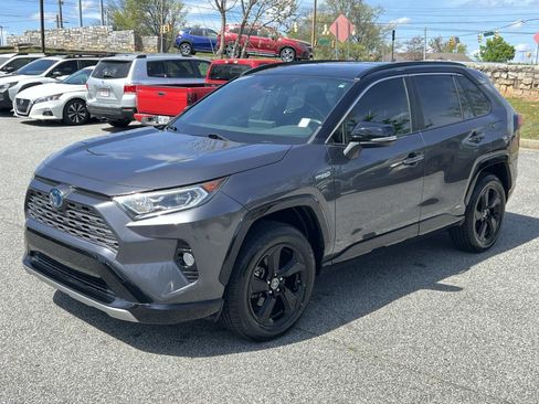 Used 2019 Toyota RAV4 XSE w/ XSE Weather Package image 3