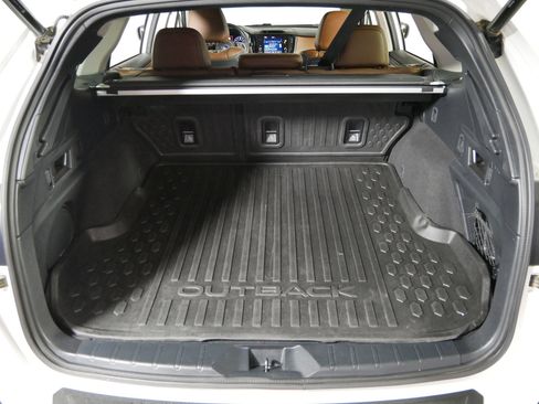 Used 2020 Subaru Outback Touring XT image 18