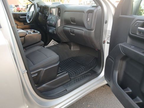 Used 2022 Chevrolet Silverado 1500 Custom image 32