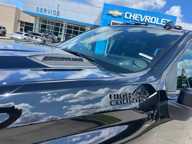 New 2026 Chevrolet Silverado 2500 High Country w/ Midnight Edition AWD/4WD image 3