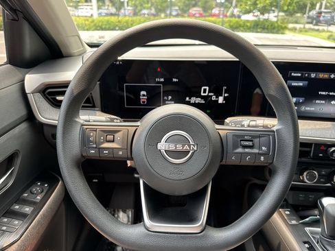 Used 2025 Nissan Kicks SV FWD image 46