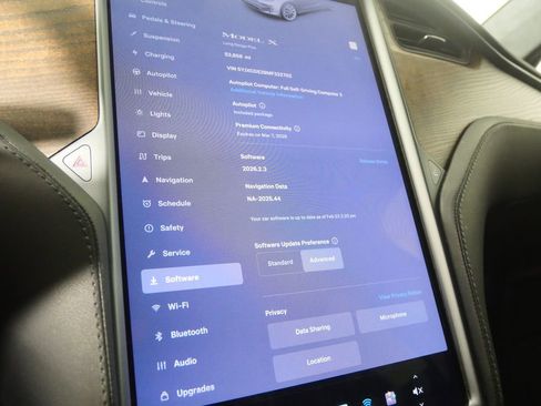 Used 2021 Tesla Model X Long Range image 22