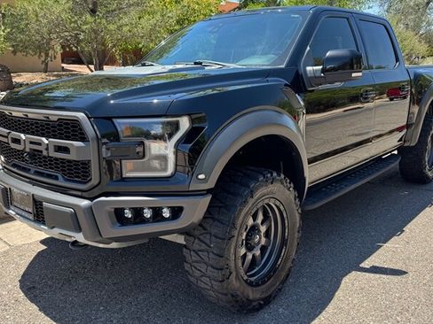 Used 2018 Ford F150 Raptor w/ Equipment Group 802A Luxury AWD/4WD image 3