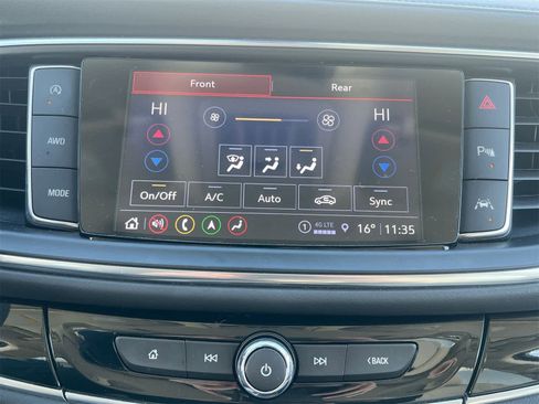 Used 2024 Buick Enclave Avenir w/ Avenir Technology Package image 28