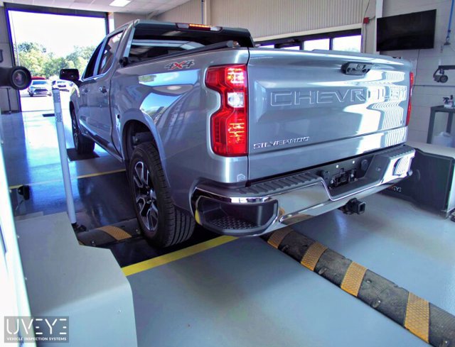 Used 2024 Chevrolet Silverado 1500 LT AWD/4WD image 4