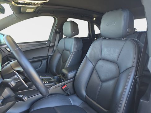 Used 2020 Porsche Macan GTS AWD/4WD image 18