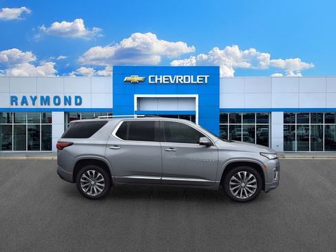 Used 2023 Chevrolet Traverse Premier w/ LPO, Floor Liner Package AWD/4WD image 2