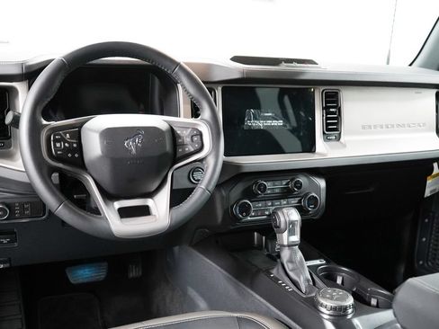 New 2026 Ford Bronco Outer Banks AWD/4WD image 24