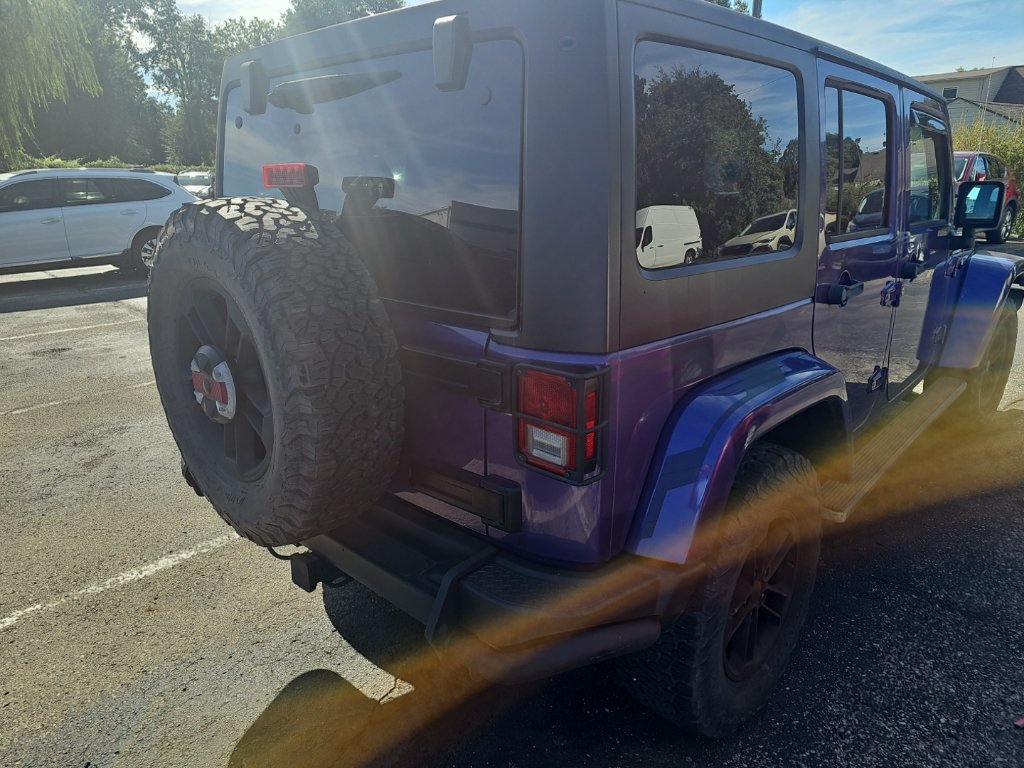 Used 2017 Jeep Wrangler Unlimited Sahara AWD/4WD image 5