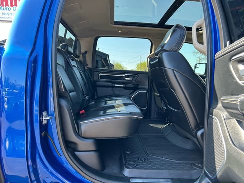 Used 2019 RAM 1500 Laramie AWD/4WD image 17