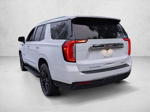 Used 2023 GMC Yukon SLT w/ SLT Luxury Package image 7