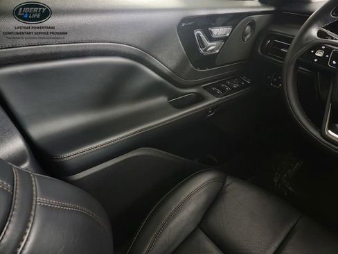 Used 2025 Lincoln Aviator Reserve w/ Jet Appearance Package AWD/4WD image 31