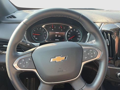 Used 2023 Chevrolet Traverse LT AWD/4WD image 10