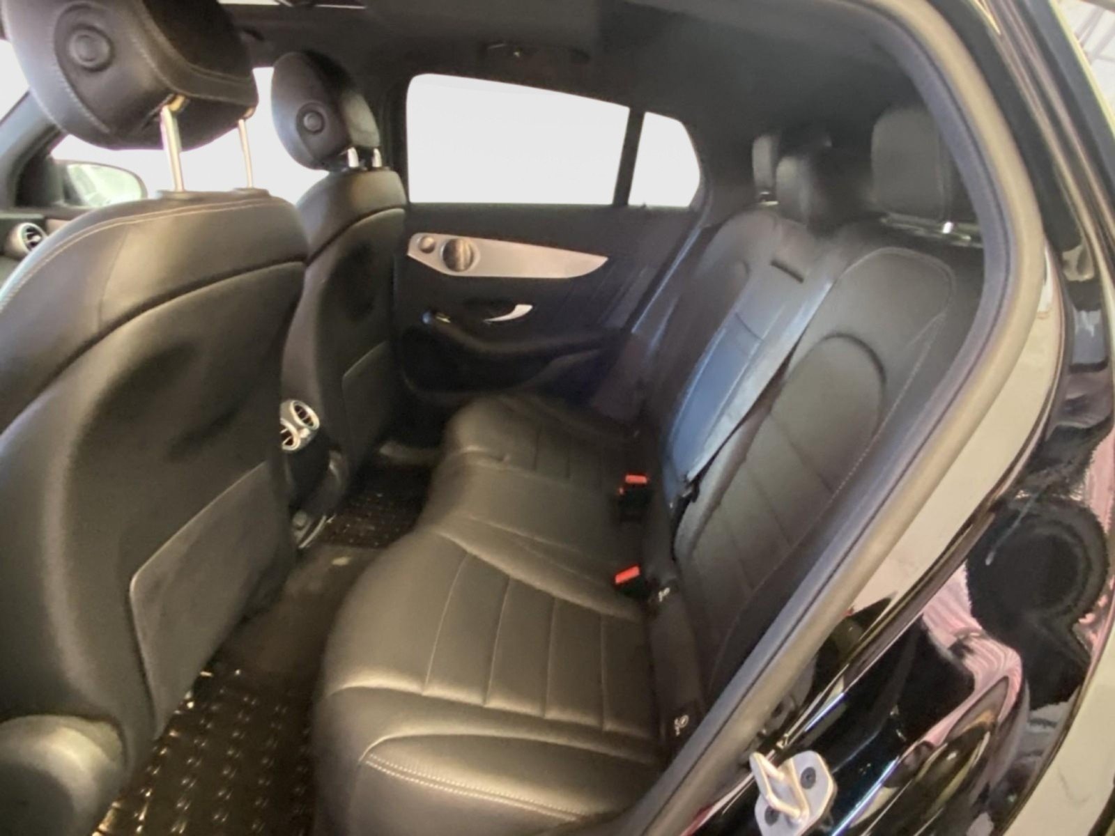 Used 2023 Mercedes-Benz GLC 300 4MATIC Coupe image 19