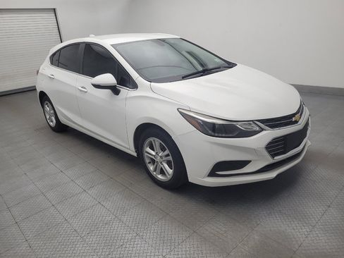 Used 2018 Chevrolet Cruze LT w/ Convenience Package FWD image 13