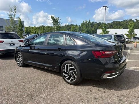 Used 2022 Volkswagen Jetta SEL FWD image 3
