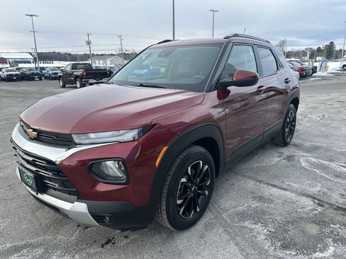 Certified 2022 Chevrolet TrailBlazer LT w/ Convenience Package image 3
