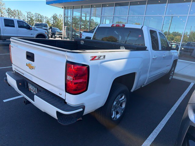 Used 2017 Chevrolet Silverado 1500 LT w/ All Star Edition AWD/4WD image 4