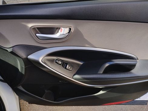 Used 2018 Hyundai Santa Fe Sport image 27